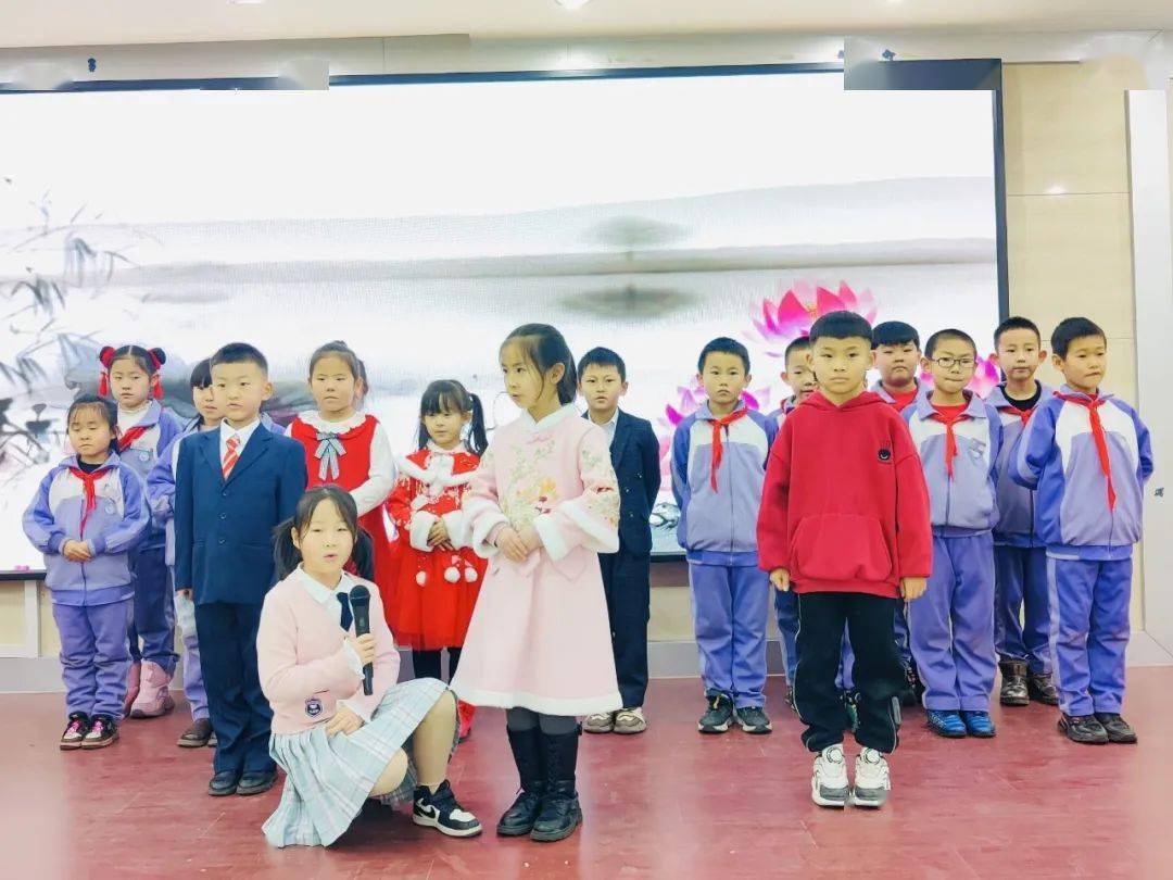 【双减多元拓展篇】东胜区福兴小学:童声诵经典 诗意贺新年