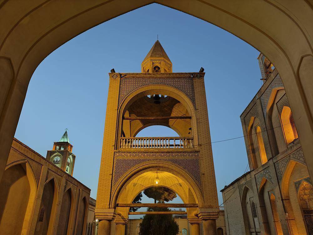 留学伊朗:在文明古国体验丝绸之路新生机_伊斯法罕_中国_曾志