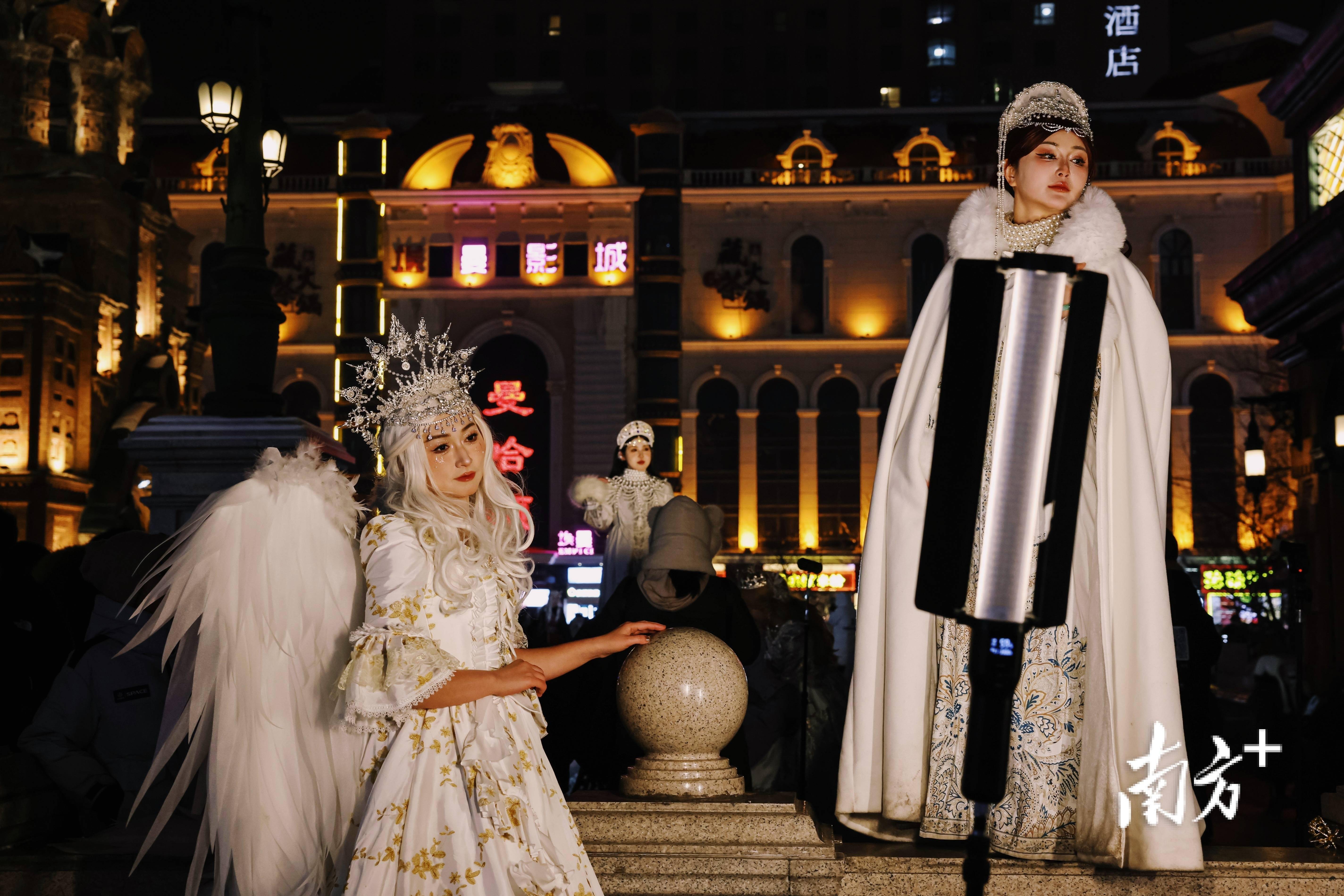 三步一"公主" 五步一"女王",哈尔滨的旅拍生意火爆"出圈"_索菲亚_写真