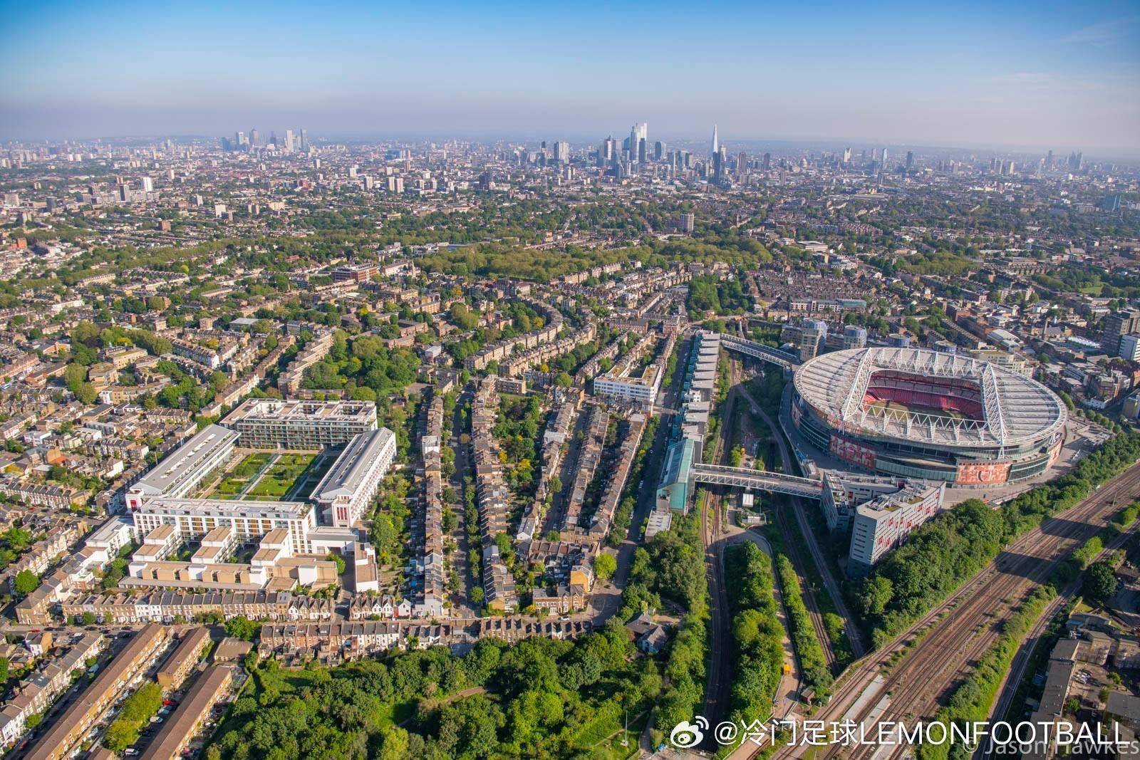 球场丨酋长球场,和原海布里球场所在地