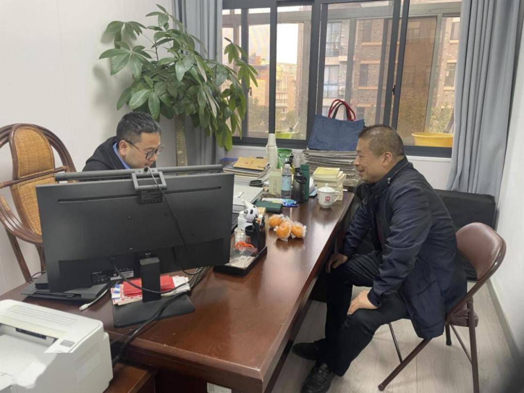 局党委书记,局长徐小灵,县委政法委副书记江昕处对接平安常山相关工作