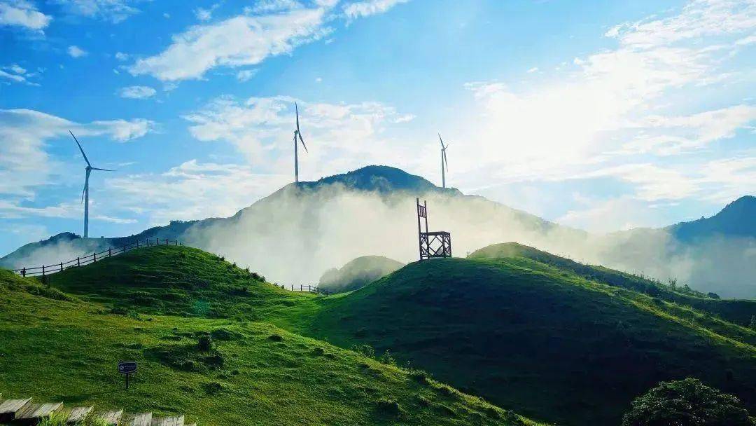 岑溪天龙顶山地公园迎来今年首场冰挂_来源_帐篷_图片