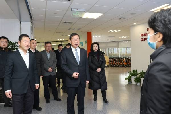 上海市委常委,浦东新区区委书记朱芝松调研上海证券报社_发展_建设