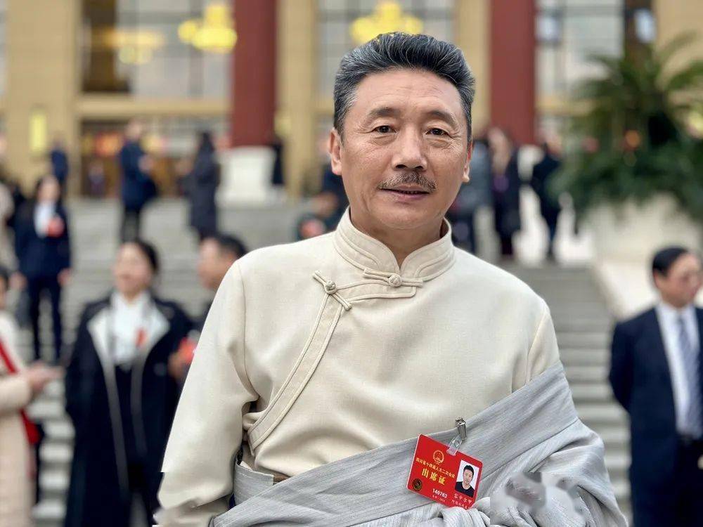 则是省人大代表,宣汉县委副书记,县长陈军所关心的