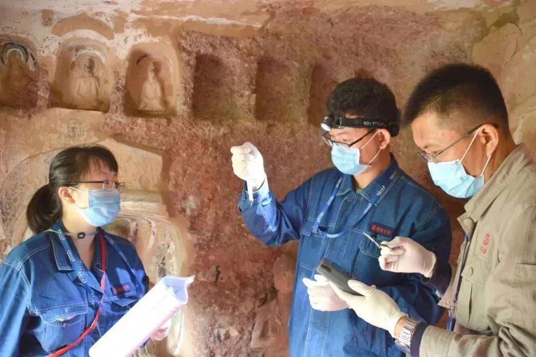 芳华重现——记"国家卓越工程师团队"获得者敦煌研究院文物保护团队