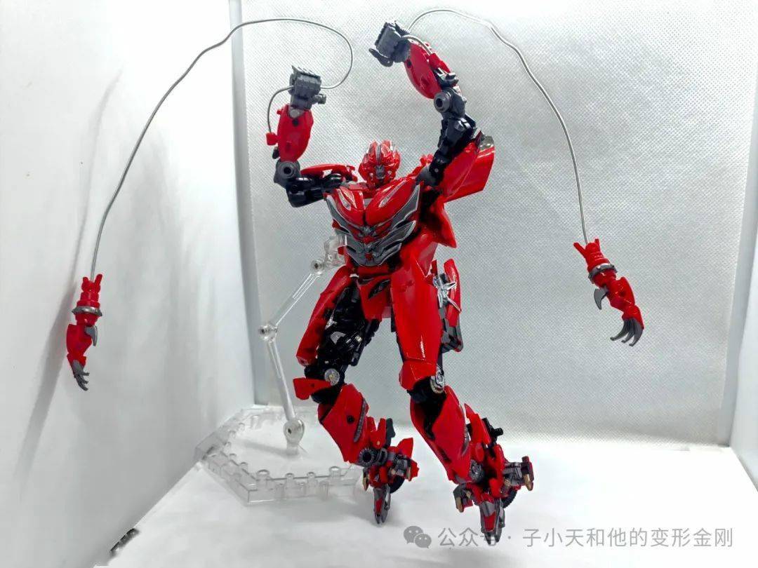 【评玩具】子小天:蟹子测评《ut新品来袭!高人气变形金刚迪诺登场!