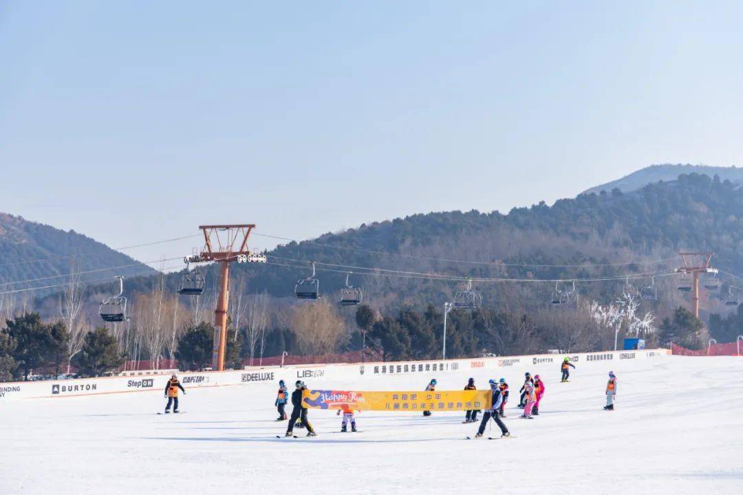 何家沟滑雪场图片