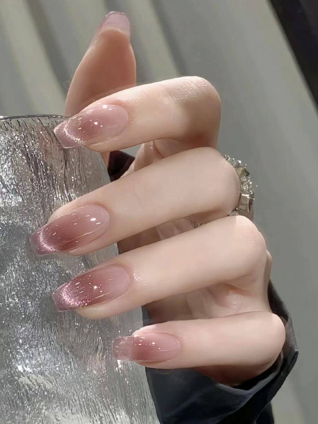 被问爆的100 款巨好看的新年美甲,安排上!_猫眼_姐妹_款式