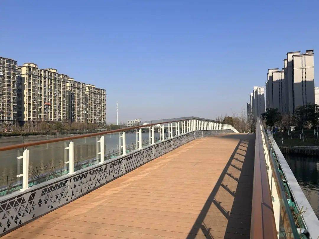 这里新增两座人行景观桥,你们注意到了吗?