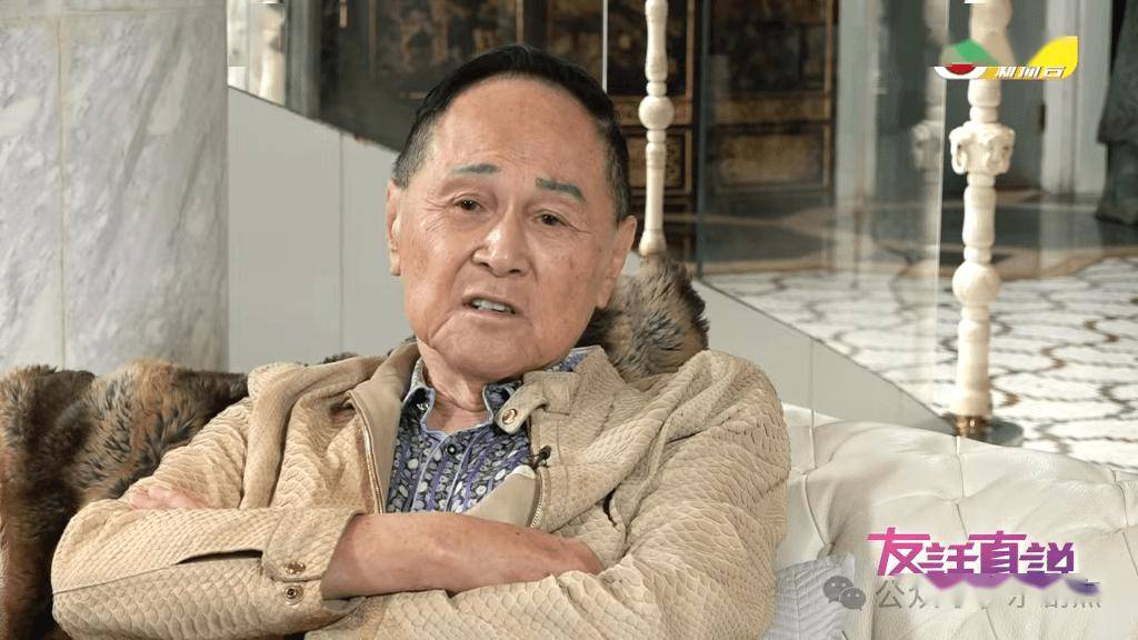 87岁富豪赵世曾豪宅大似商场,摆放巨型明朝屏风,青铜藏品当装饰_开心