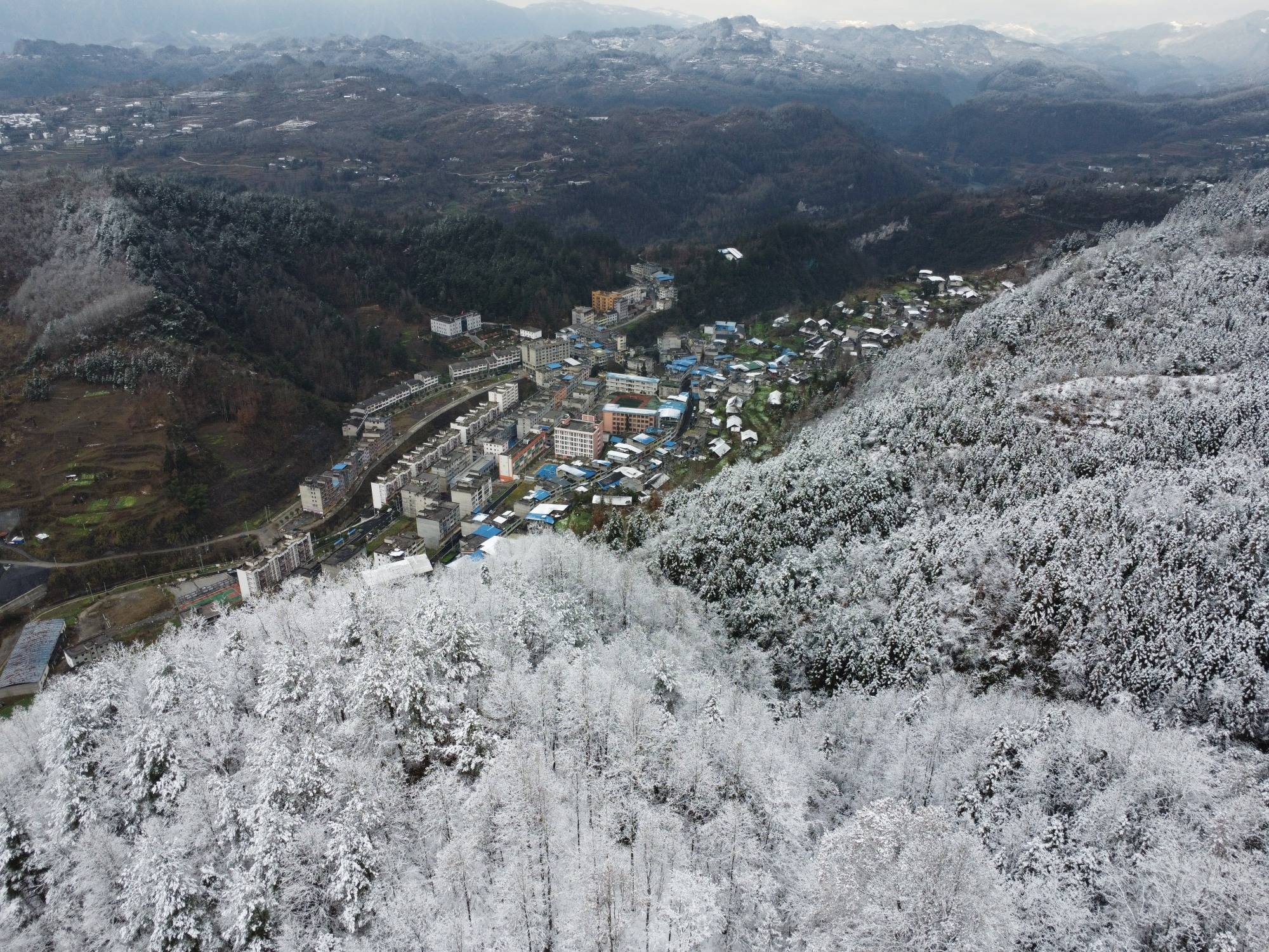 大地着银装 贵州务川乡村雪景美如画