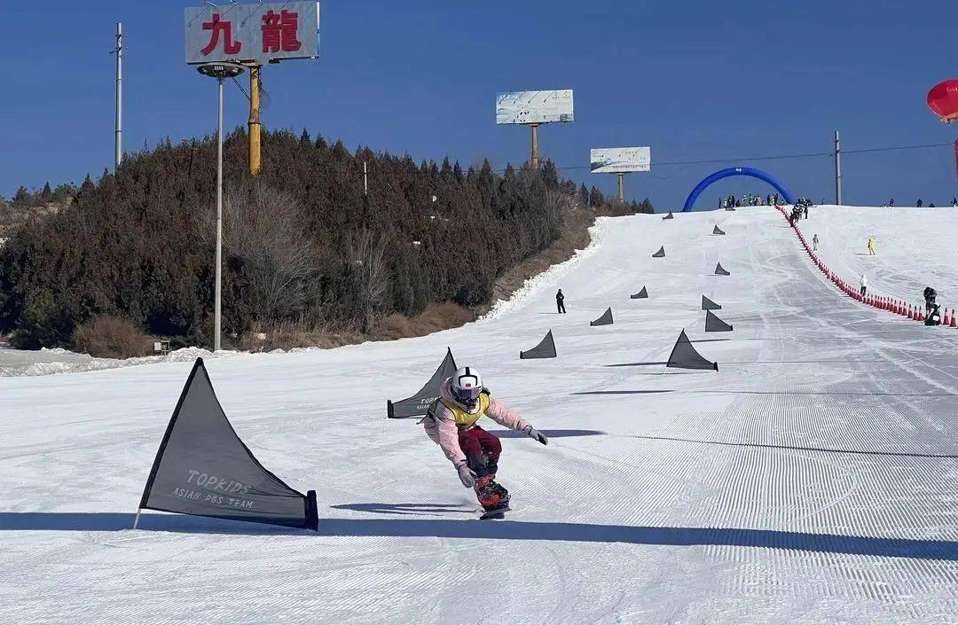 九龙口滑雪场图片