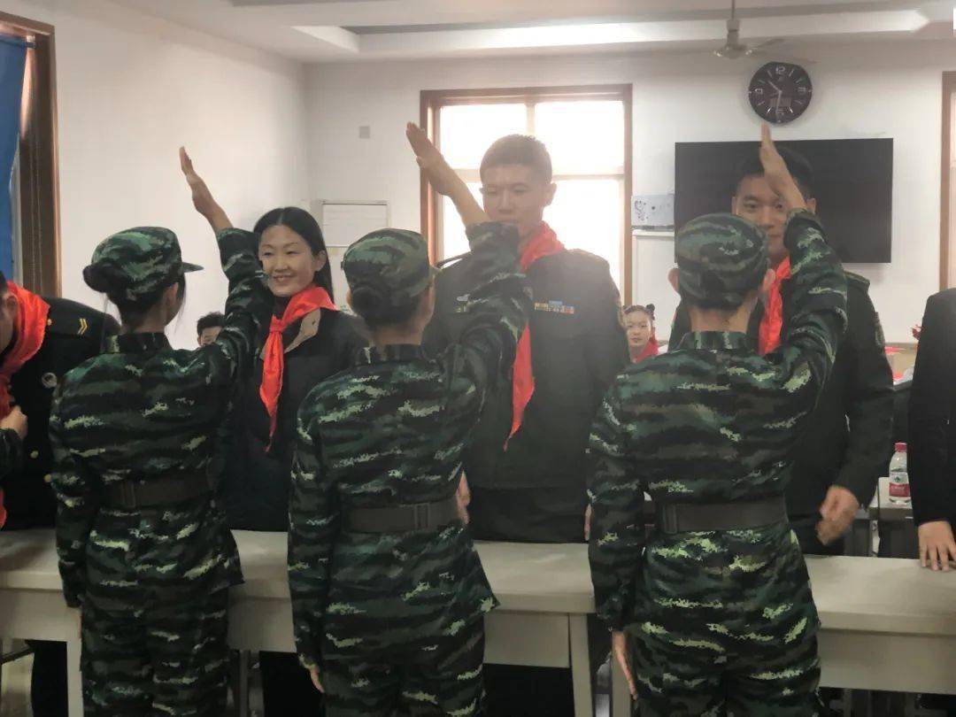 温情"双拥"贺新年_小学_活动_部队