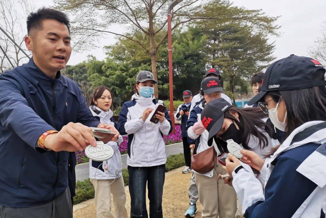 共赴希望丨来自宁夏海原的"花儿与少年",奔赴深圳再续山海情缘_华润