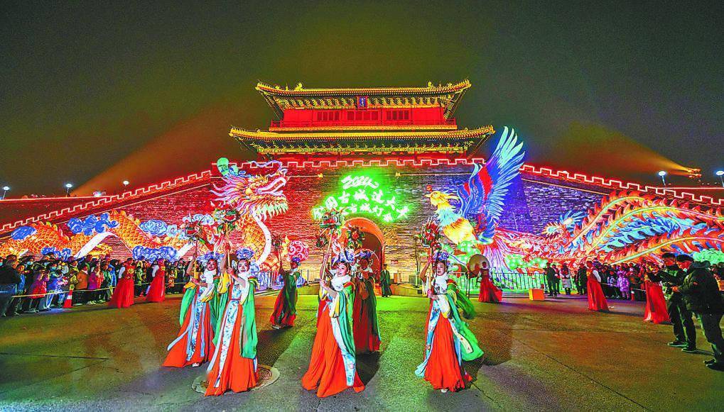 正定古城过大年 雅韵新风相辉映_游客_灯会_服务