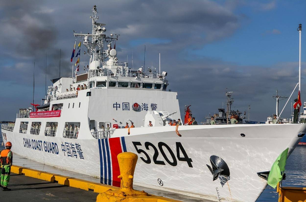 仗着有美国撑腰,菲律宾4人强闯黄岩岛,中国海警果断出手_马科斯_南海