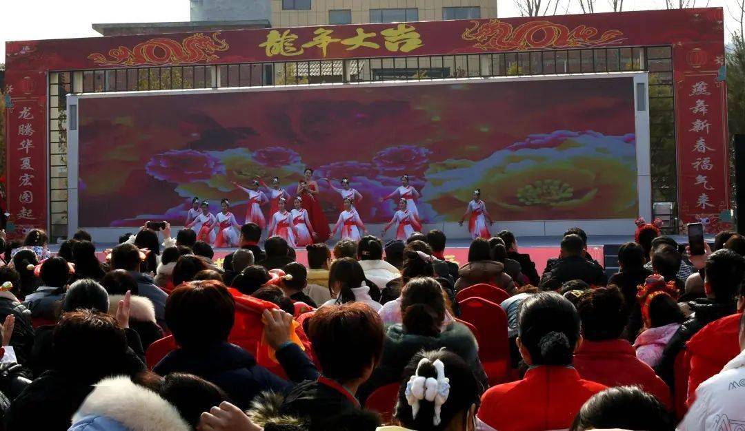 嵩县:"百姓春晚"贺新春 唱响文化主旋律