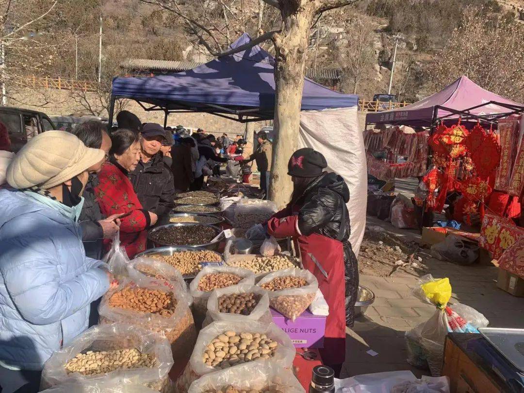 记者探访门头沟陇驾庄大集等三则民生新闻_公厕_市民_电梯