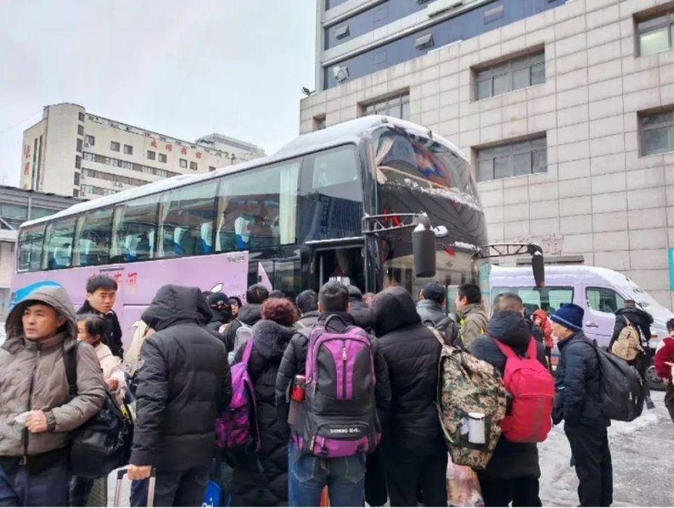 因雨雪霧,河南多條高速全線禁行,24個汽車客運站停運