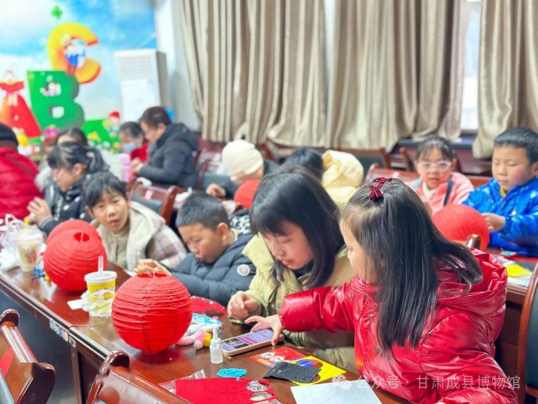 成县博物馆举办春节系列活动之"巧手做灯笼·欢乐迎新春"主题社教活动
