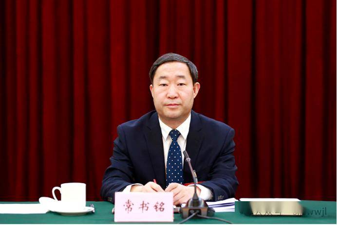 在山西省十四届人大二次会议期间,山西省人大代表,晋中市委书记常书铭