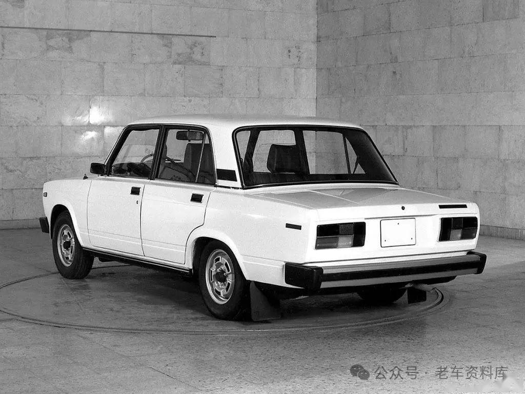 第一款批量进口的苏联拉达轿车
