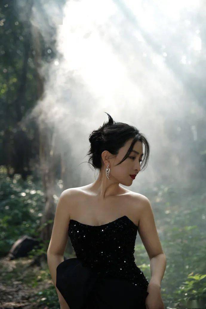 郑爽有钱不还?白敬亭运气被蹭了?马苏送黑粉入狱?张佳宁屈楚萧合约?