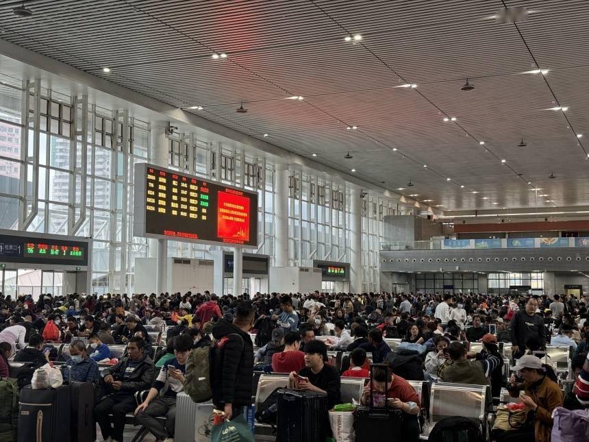 深圳东站连续三天刷新单日旅客发送量纪录_春运_客流_铁路