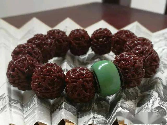 金刚菩提如何盘出好品相?这几个很关键_包浆_盘玩三_什么