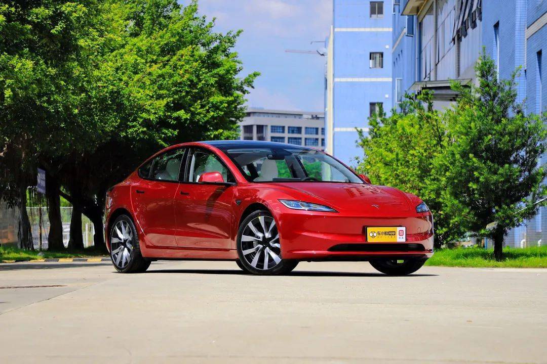 如果你非要在30万以下买一台电动车,那特斯拉model 3就是一个绕不开的
