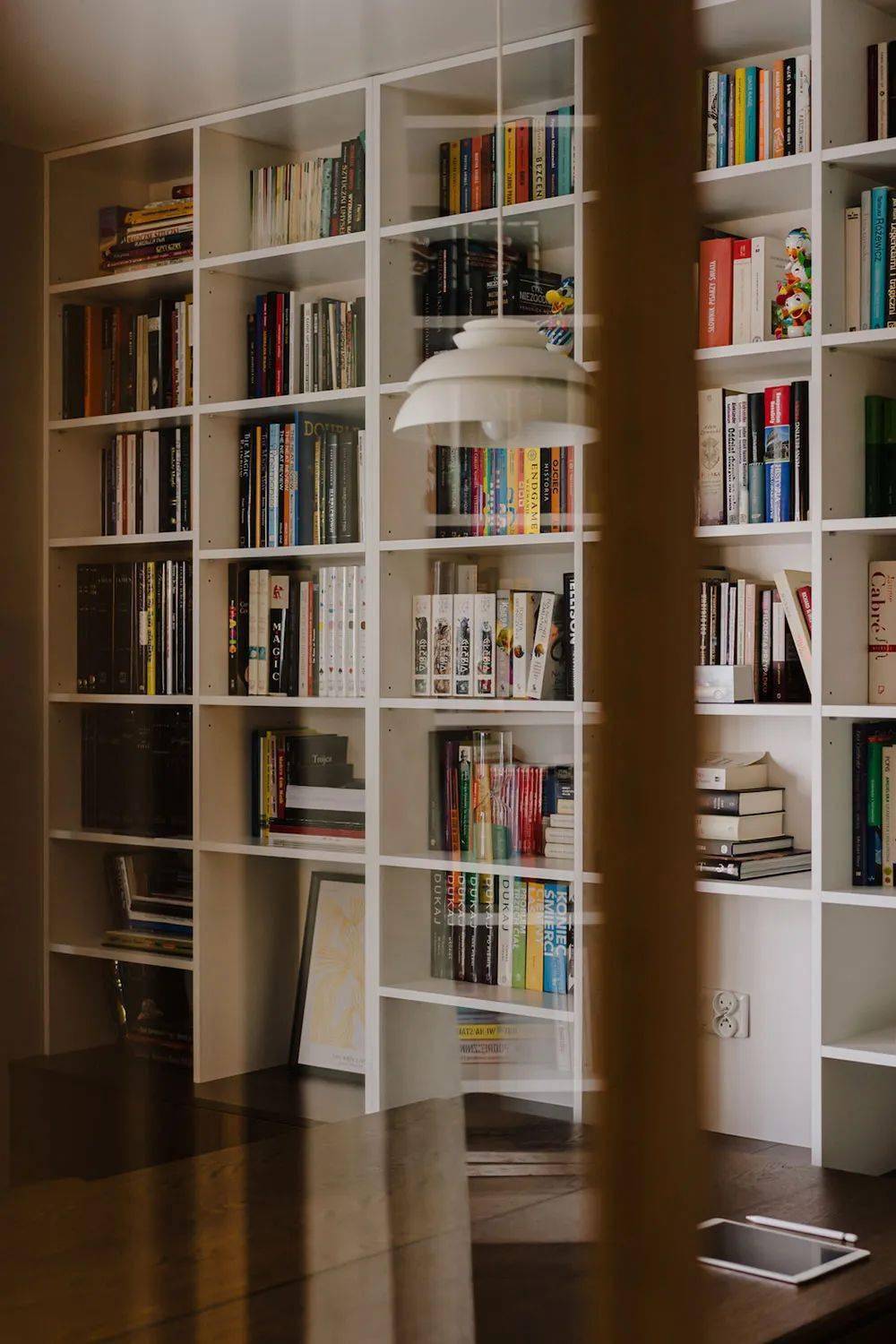 100㎡二居室,做通顶书架巨实用!_空间_设计_显得