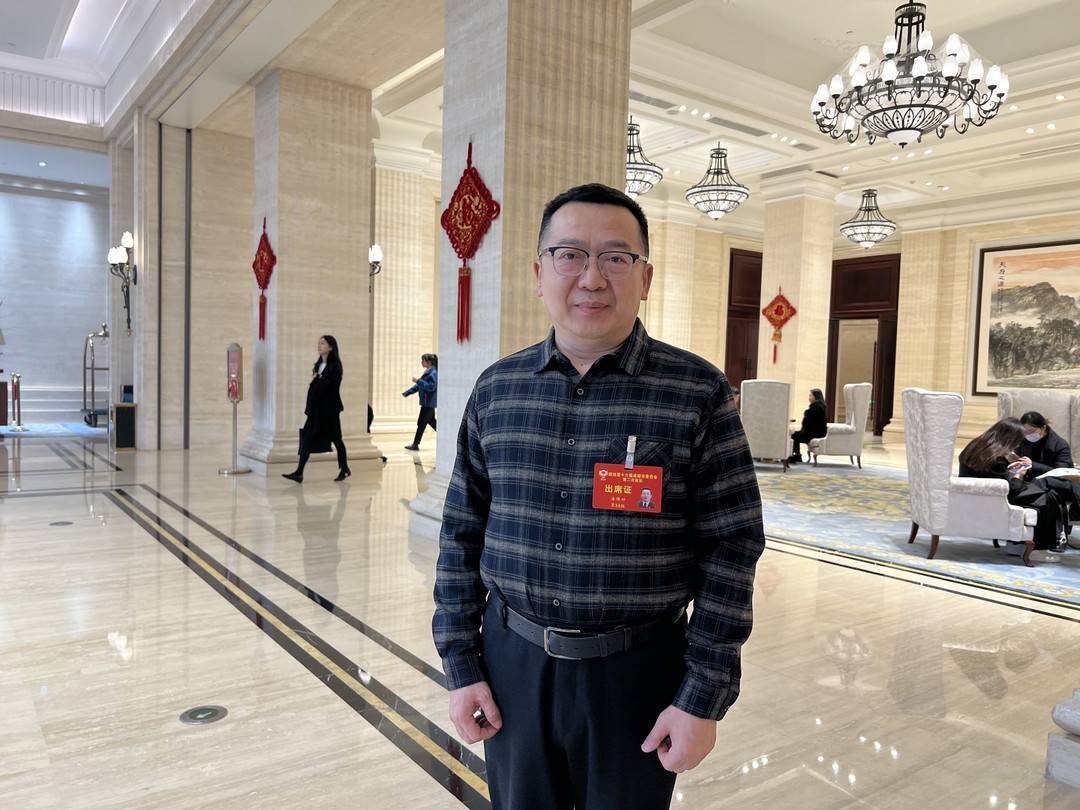 成都市政协委员,成都中建材光电材料有限公司总经理潘锦功④ 体系如何