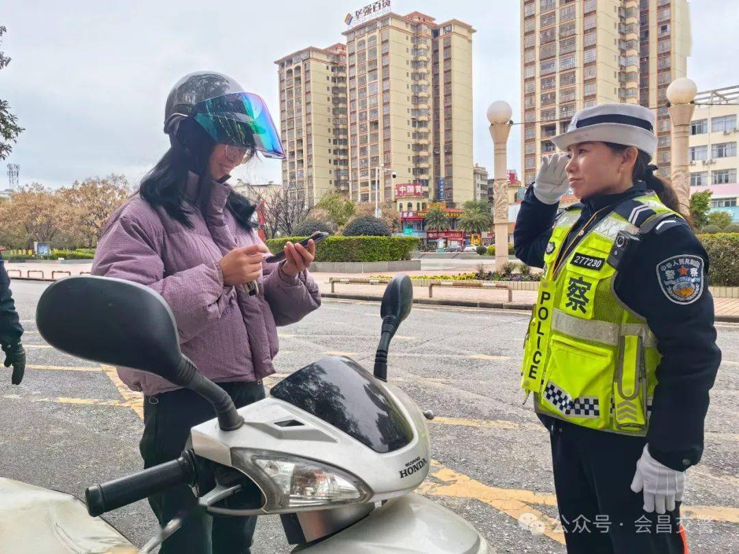 会昌交警四级辅警程雪:雪树元同色,江风亦自波_工作_群众_驾驶证