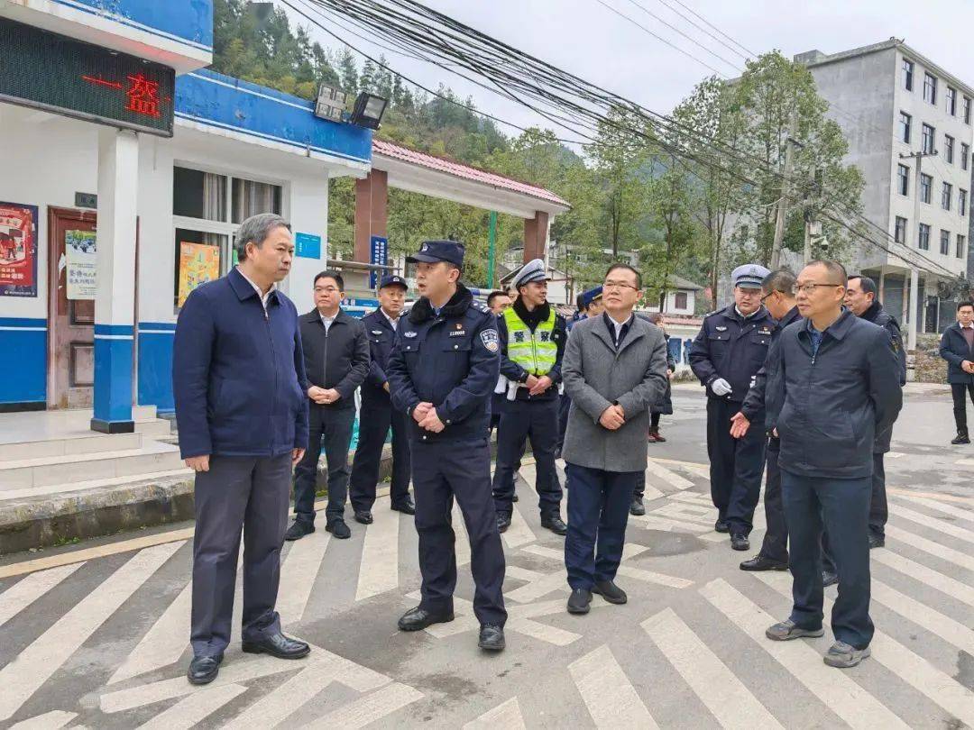 黔江区区长周恩海简历图片