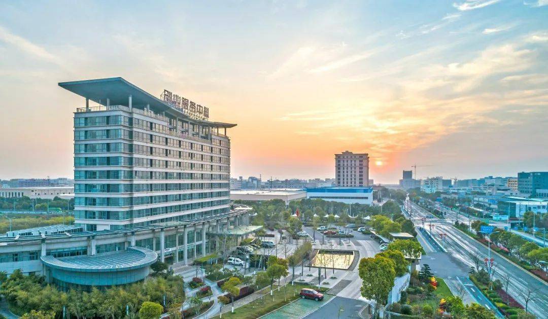 代表委员话两会 | 为经济高质量发展献计献策_乐清_企业_产业