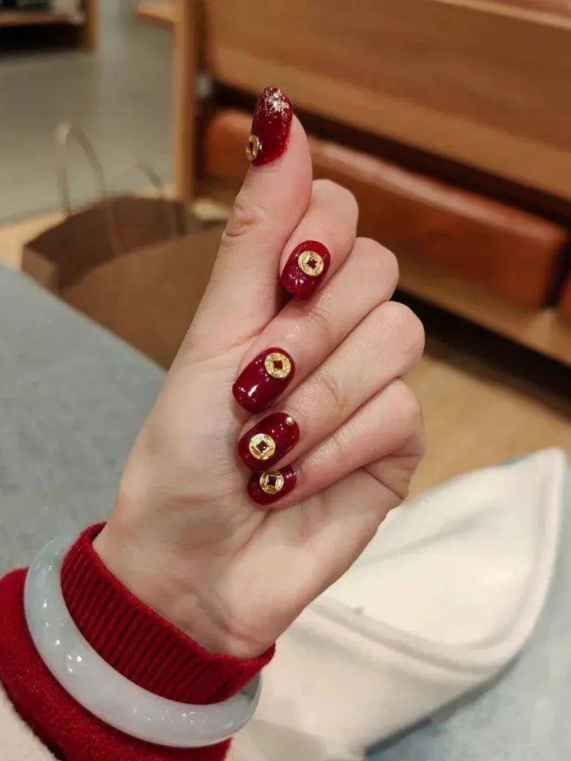 种草"新年战甲"看这一篇就够了!_美甲_指甲_猫眼
