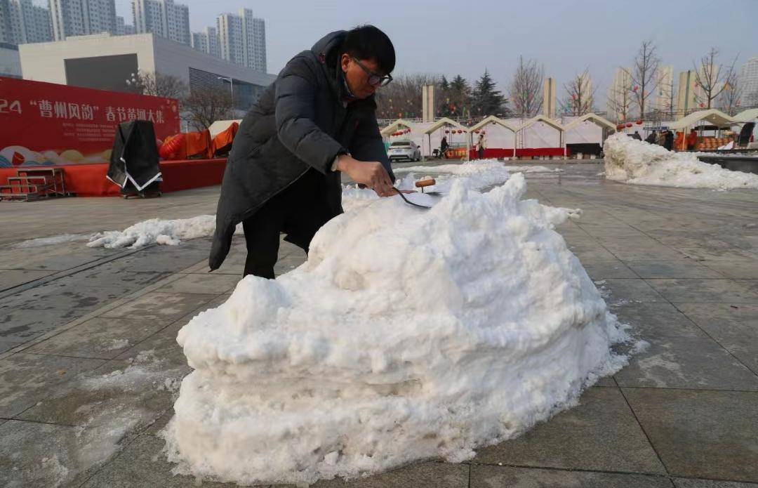 用雪堆龙的图片图片