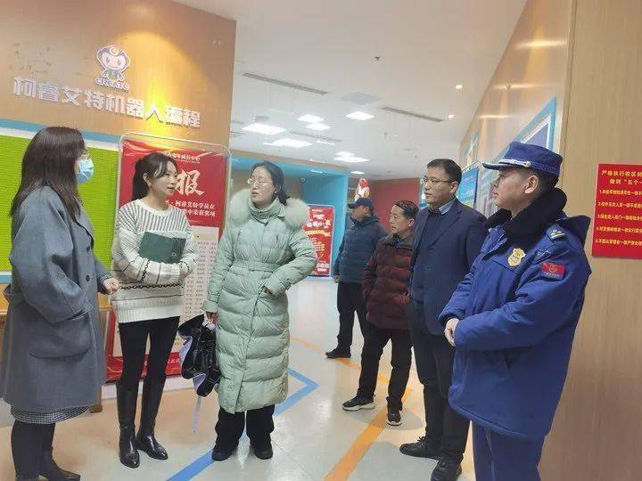 云龙区委常委,宣传部部长刘华东,副区长张楠等领导带队检查教育培训