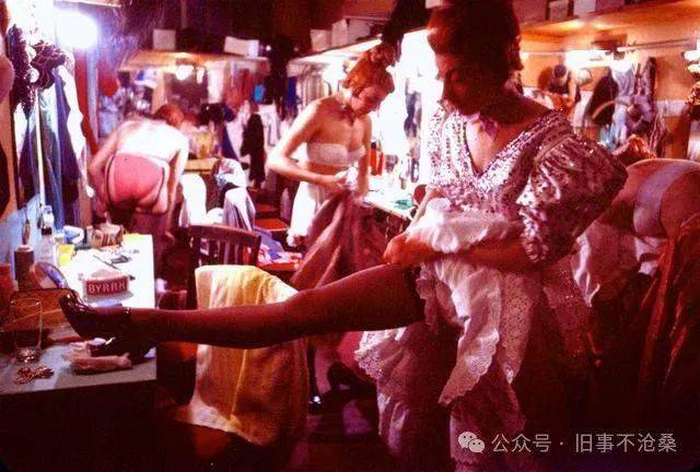 旧事照片:671950年巴黎红磨坊夜总会欢景实拍老照片