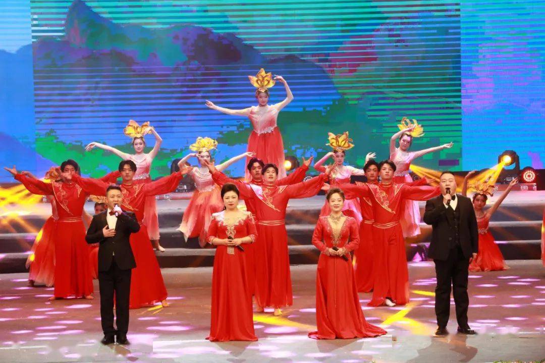 陇南春晚,"龙"重上演!_歌伴舞_情景_篇章