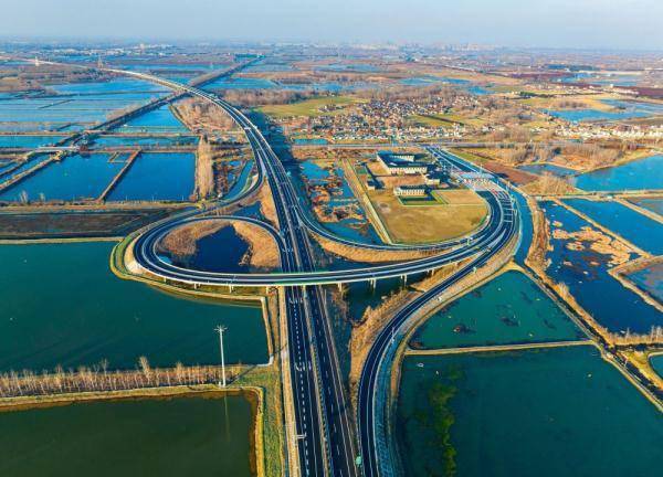 阜溧高速公路建湖至兴化段正式通车_江苏_建兴_新华社