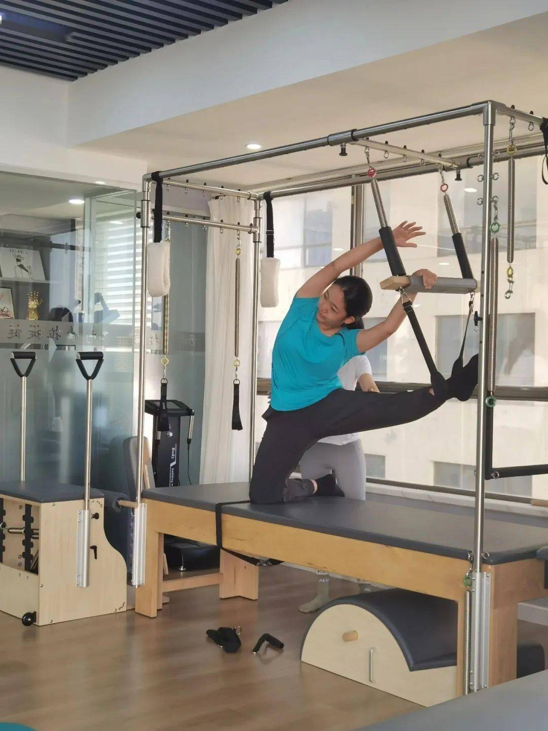 康乐健身 悦动假期--青岛市57中悦动寒假体育作业展(一)_运动_锻炼