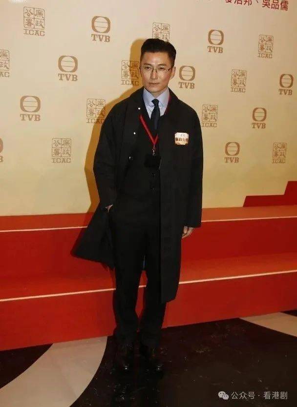 首与陈山聪合作!