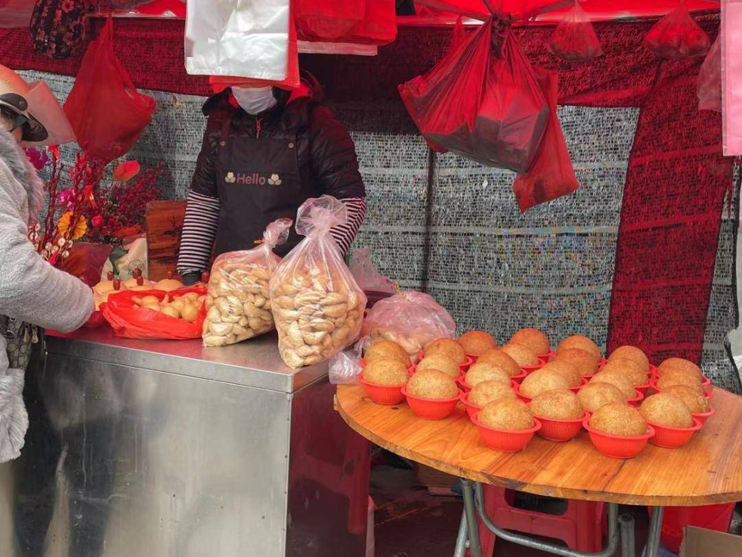 目前,四沙市场,六沙市场,横东市场,茂辉市场年货摆卖专区仍在营业