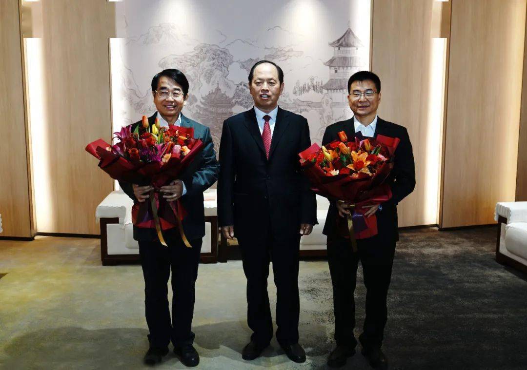 安伟慰问在郑院士专家 用心用情服务好高层次人才 全力加快国家创新