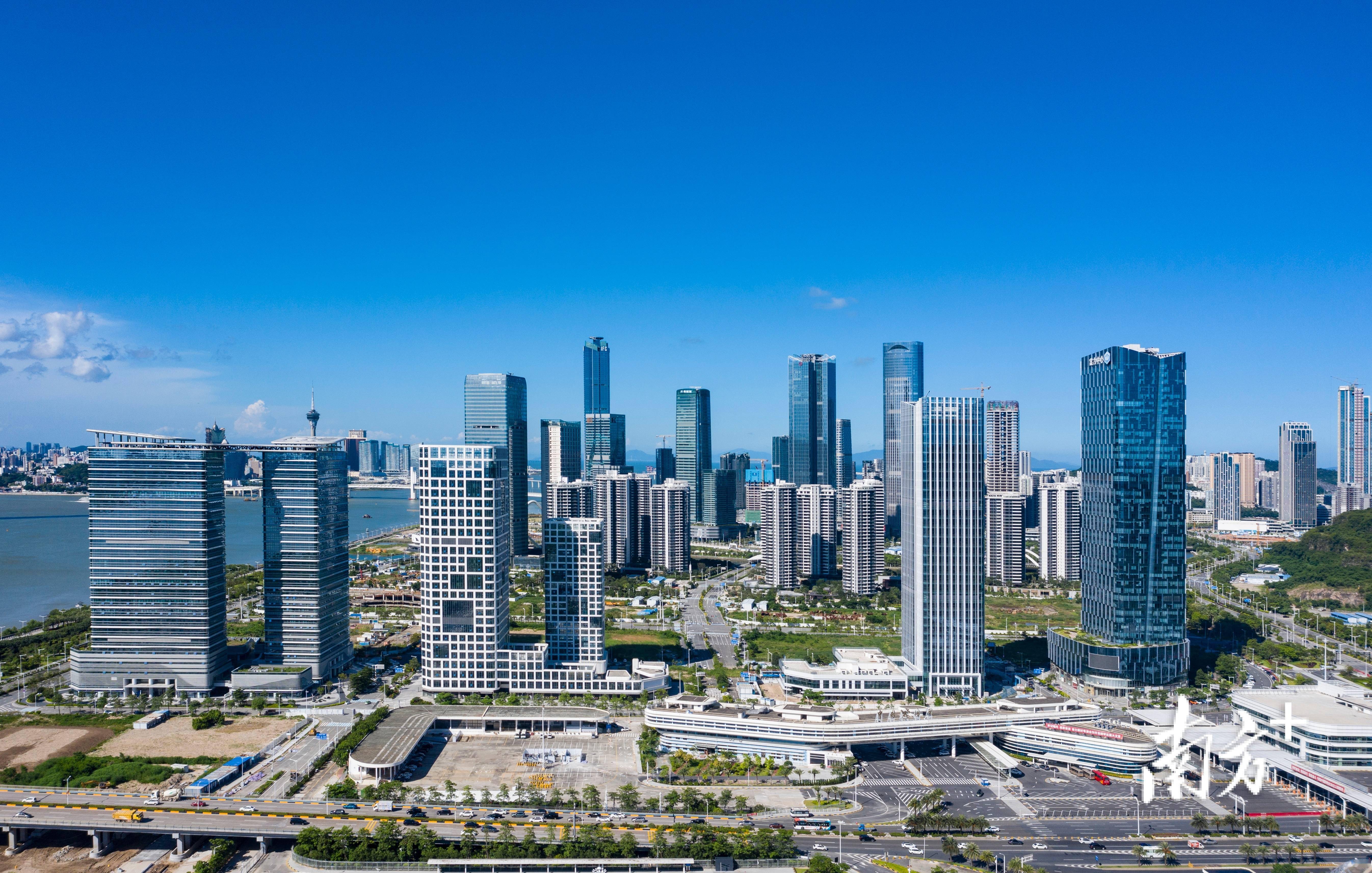 按照《总体方案》,横琴与澳门特别行政区之间设为"一线";横琴与中华