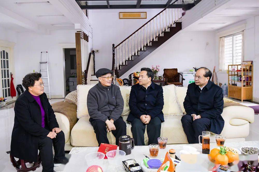 陈昌旭黄兴文罗春红走访慰问老干部_发展_全州_西南