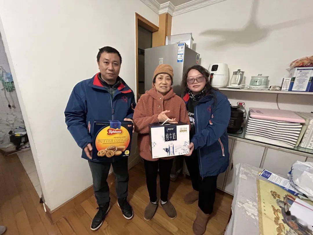 走访慰问送党情 浓浓关怀暖人心 | 长桥街道党工委开展春节走访慰问