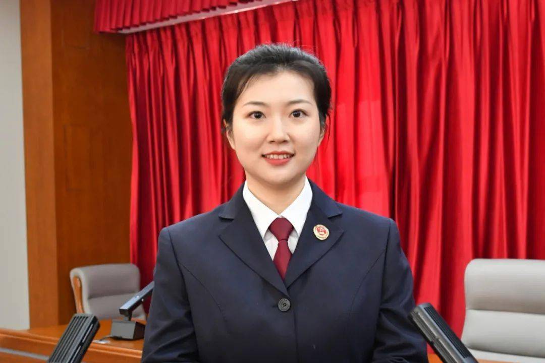 60余篇,起草的1篇报告获二七区委主要领导批示肯定;完成河南省检察院