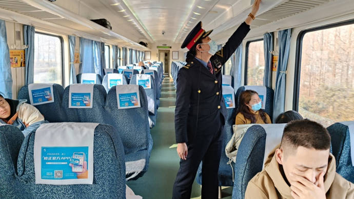 除夕的沪港列车年味浓,27年来见证上海与香港之变_李喆_旅客_铁路